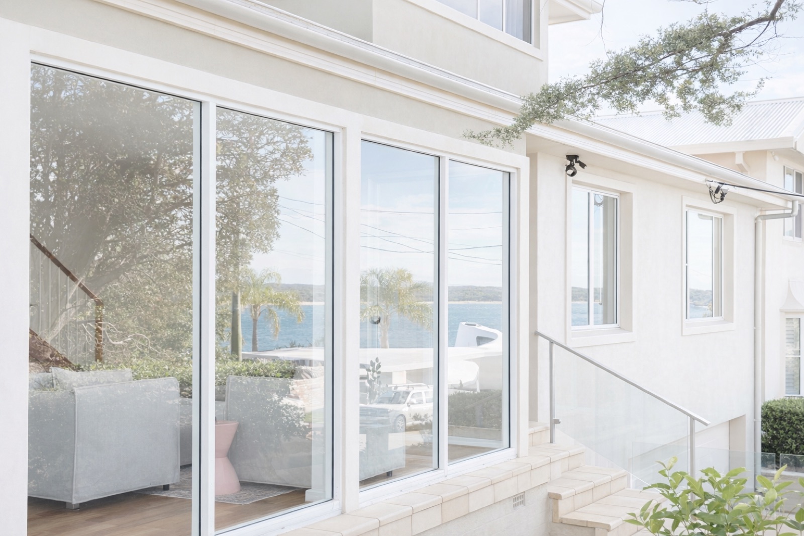 Beachside Family Home with Water Views — photo 4
