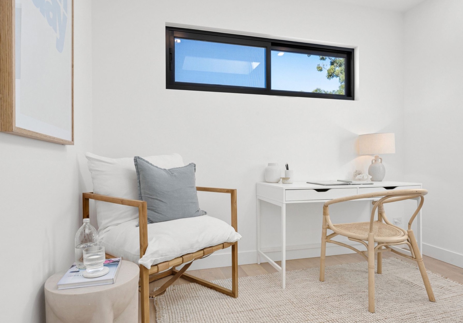 Luxurious 5 Bed Retreat + Pool near Gymea Village — photo 1