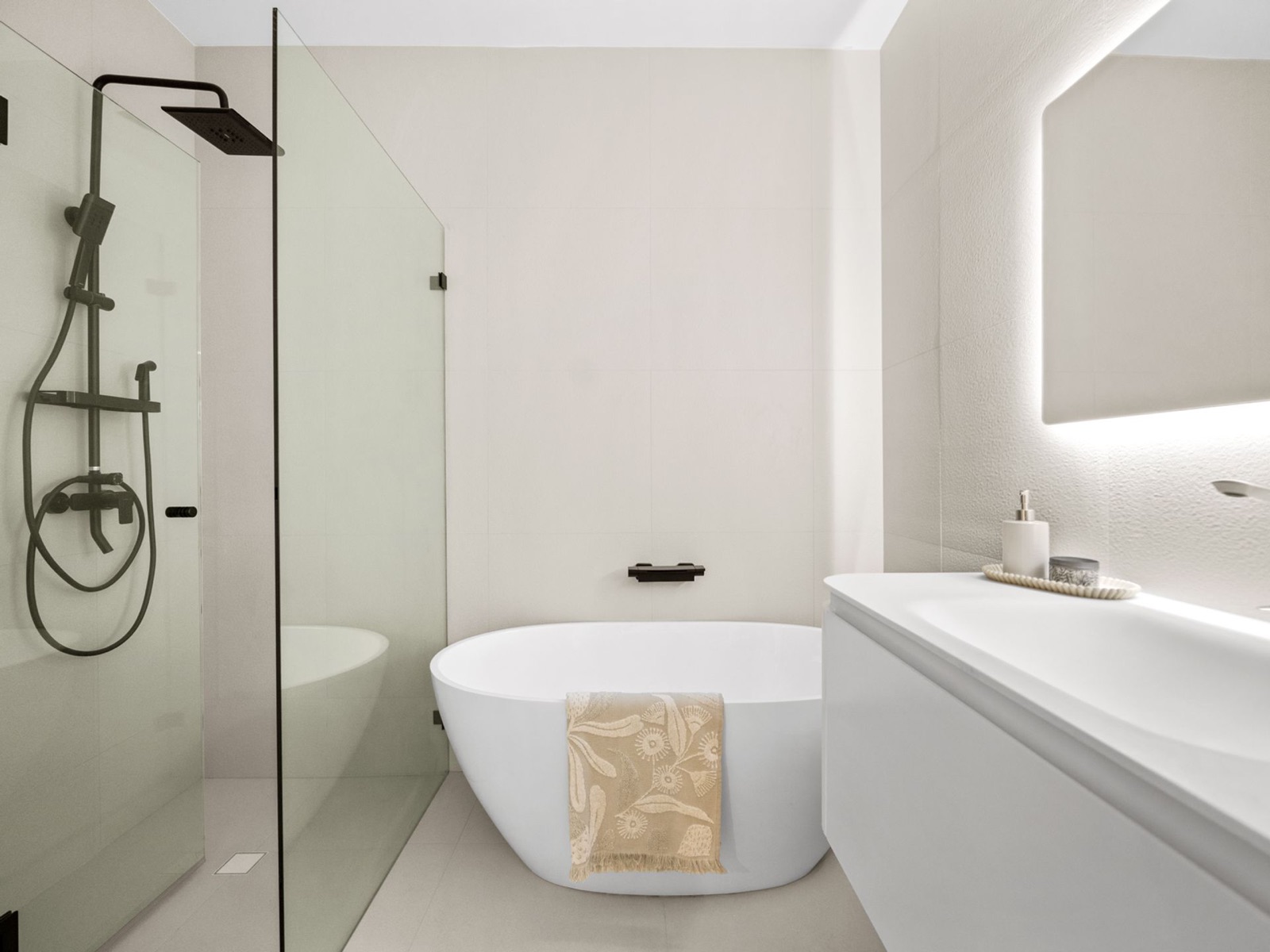 Elegant Designer House — Family & Pet Friendly — photo 4